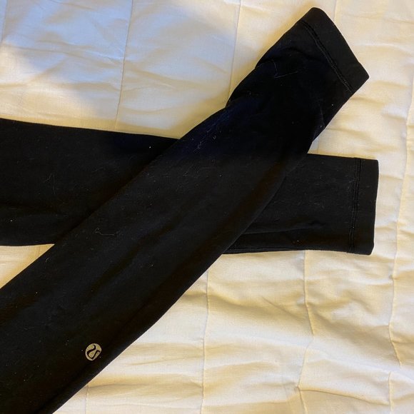 Lululemon athletica reversible black leggings - Picture 3 of 4